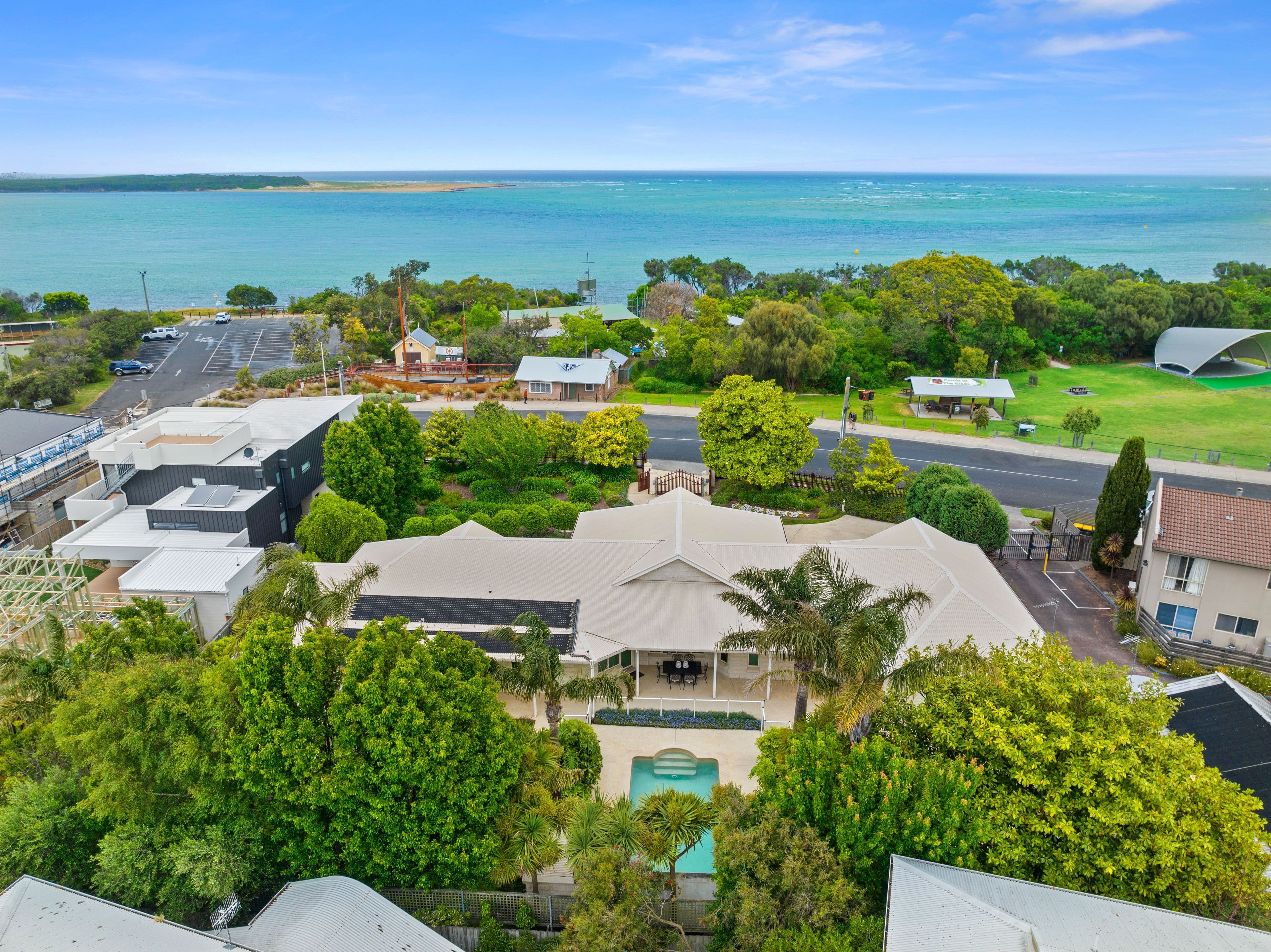 11 The Esplanade, Inverloch VIC 3996, Inverloch - Thumbnail 2