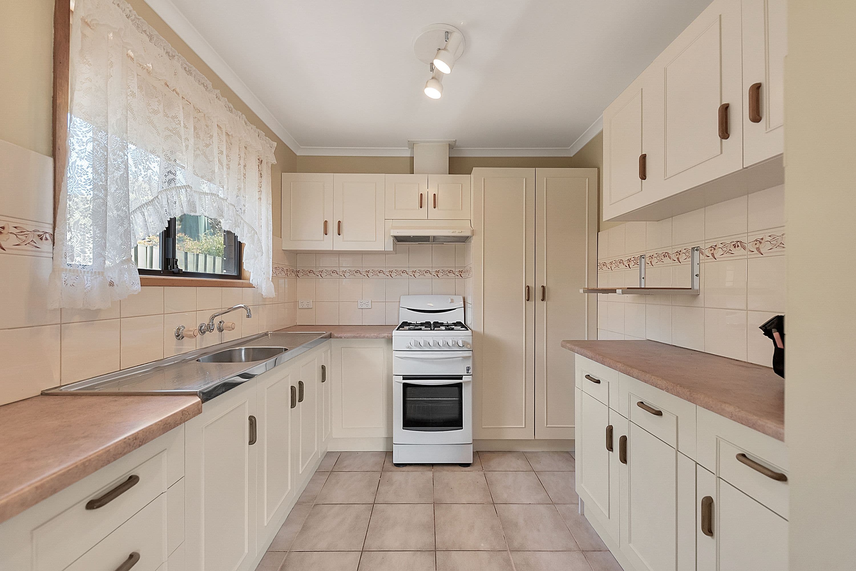 8 Lombard Avenue, Paralowie SA 5108, Paralowie - Thumbnail 3