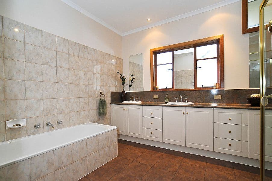 18 Endeavour Street, MITCHAM VIC 3132, Mitcham - Thumbnail 5