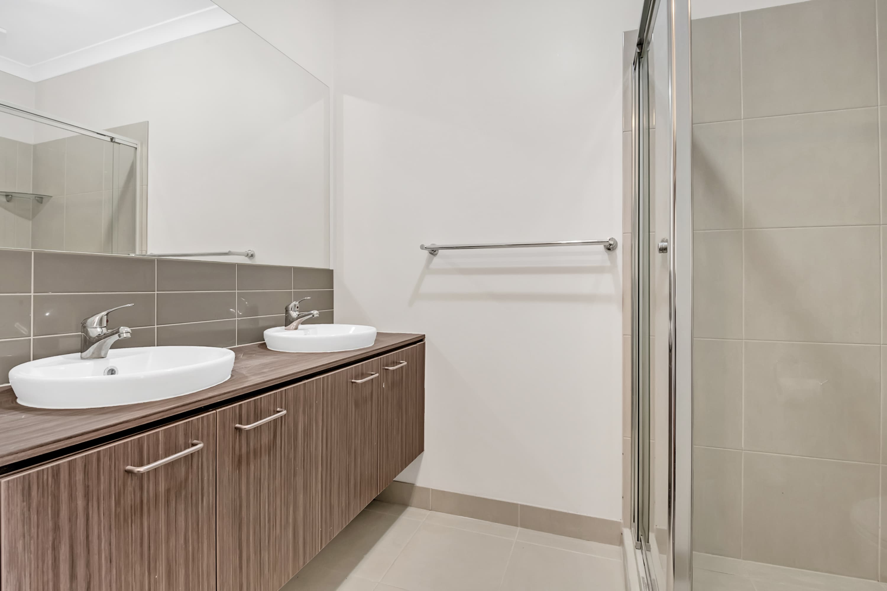 8 Gerald Street, Craigieburn VIC, Craigieburn - Thumbnail 3
