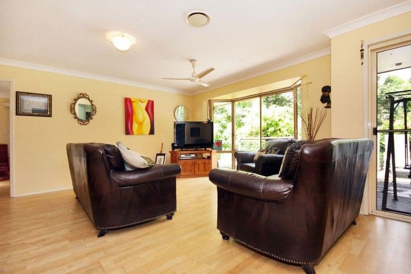 11 Walcoy Place, WORONGARY QLD 4213, Worongary - Thumbnail 4