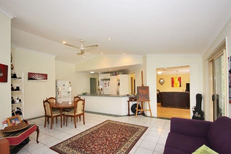 11 Walcoy Place, WORONGARY QLD 4213, Worongary - Thumbnail 5