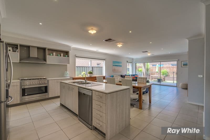 158 Riversdale Drive, Tarneit VIC 3029, Tarneit - Thumbnail 5