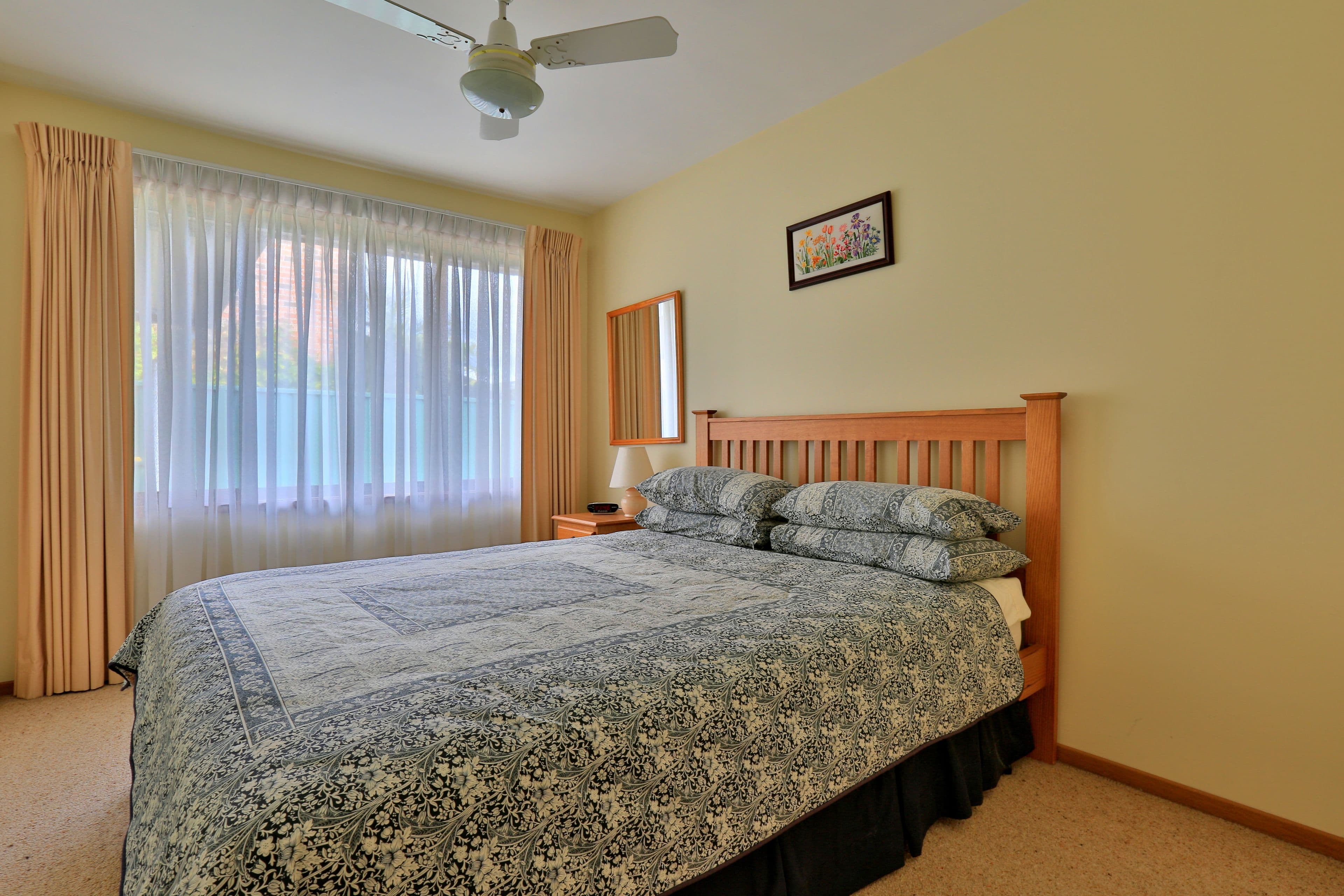 3 Garry Court, Georges Hall - Thumbnail 6
