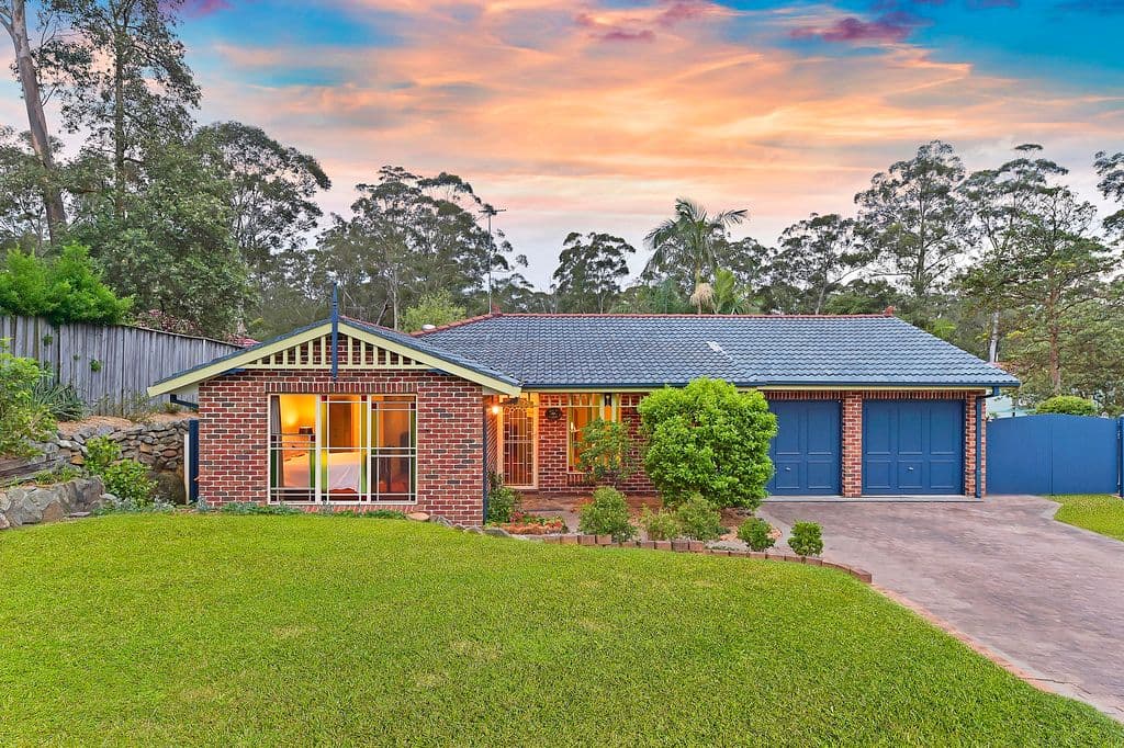 15 Bellwood Place, Castle Hill - Image 1