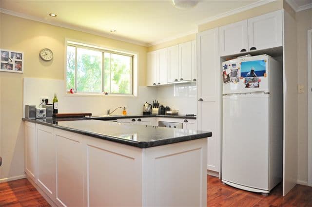 27 Clive Crescent, DARLING HEIGHTS QLD 4350, Darling Heights - Thumbnail 2