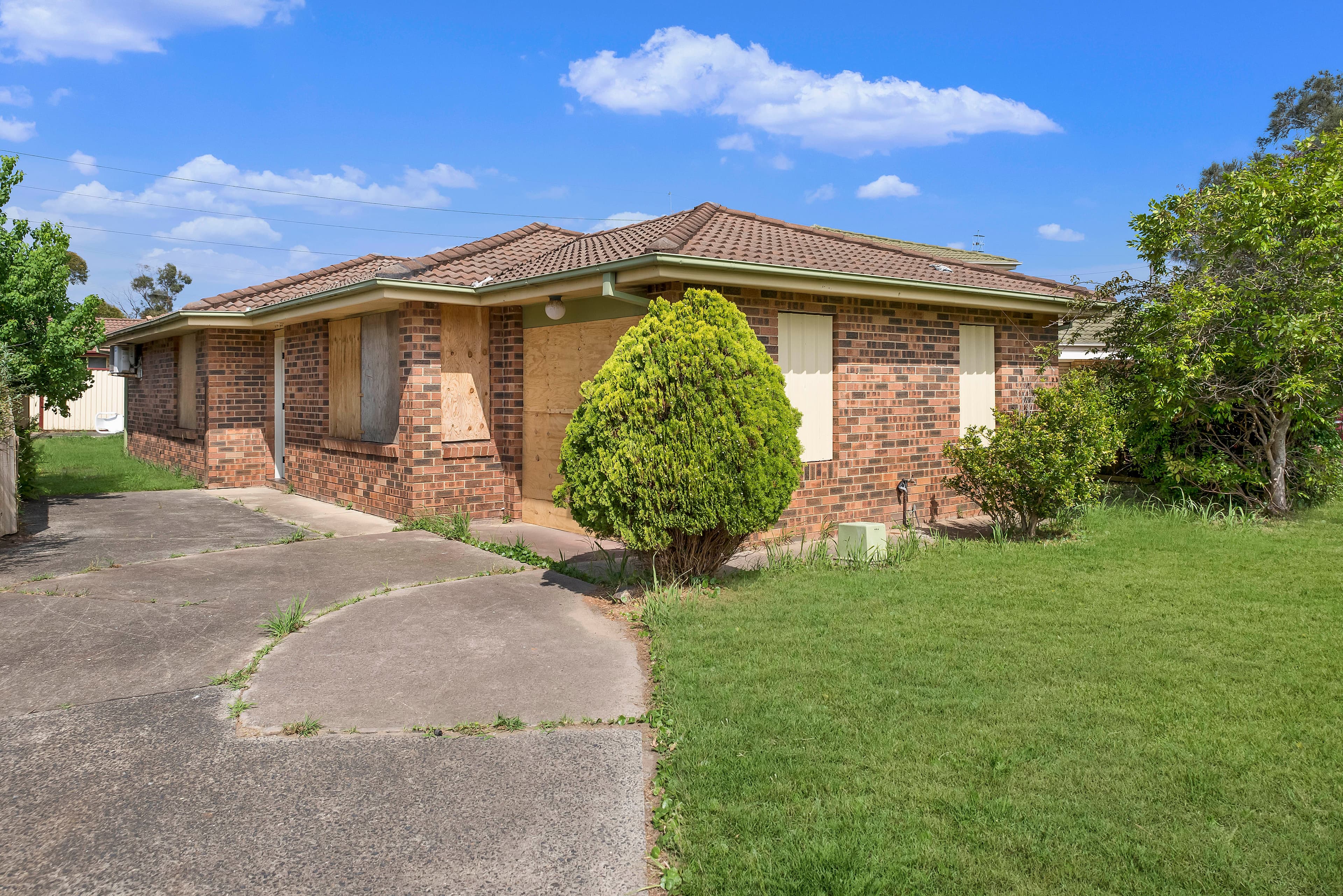 25 Neville Close, Bateau Bay - Image 1