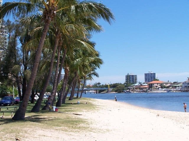 29 Pine Avenue, SURFERS PARADISE QLD 4217, Surfers Paradise - Thumbnail 4