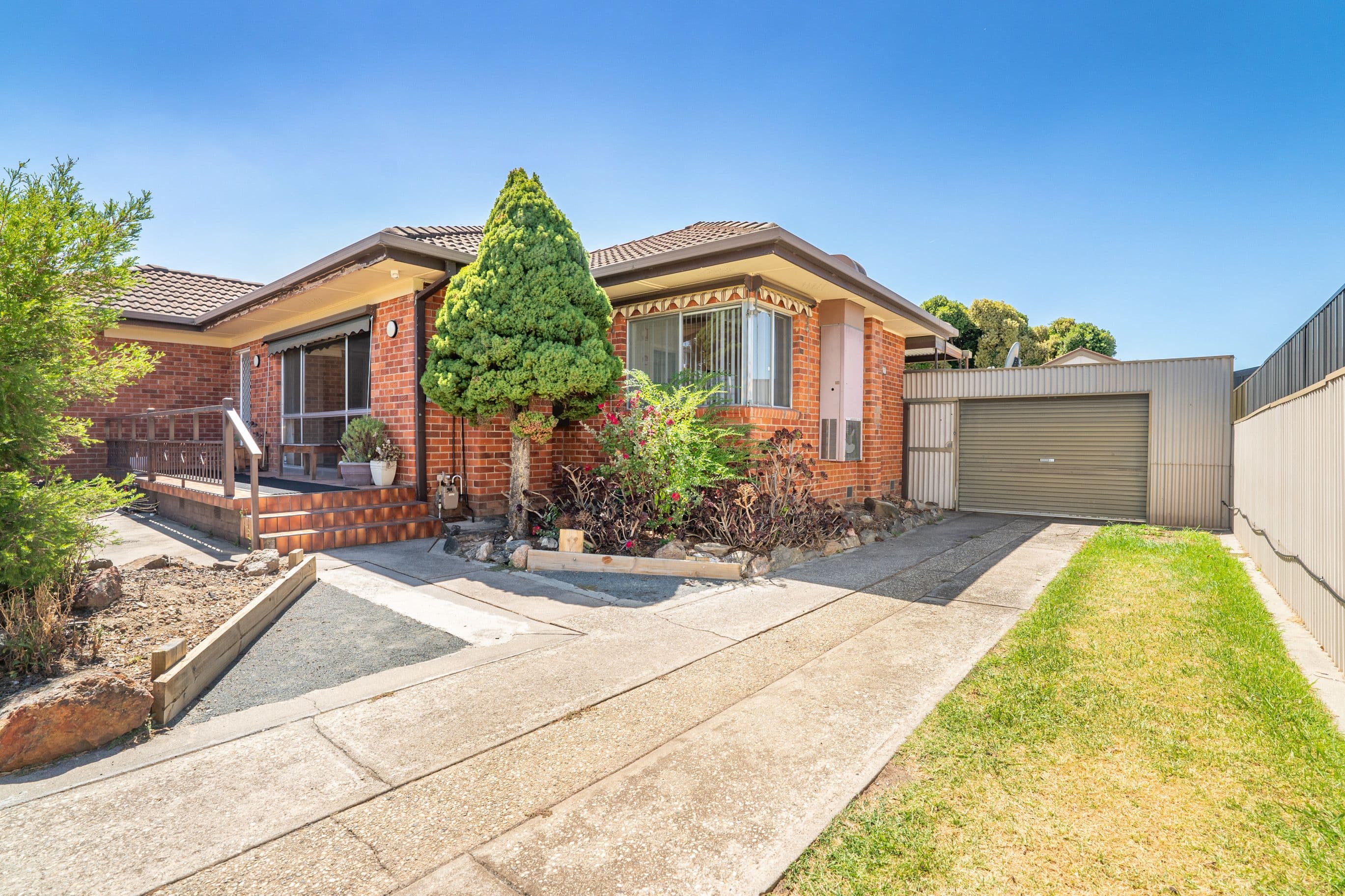 554 Kemp Street, Lavington NSW 2641, Lavington - Image 1