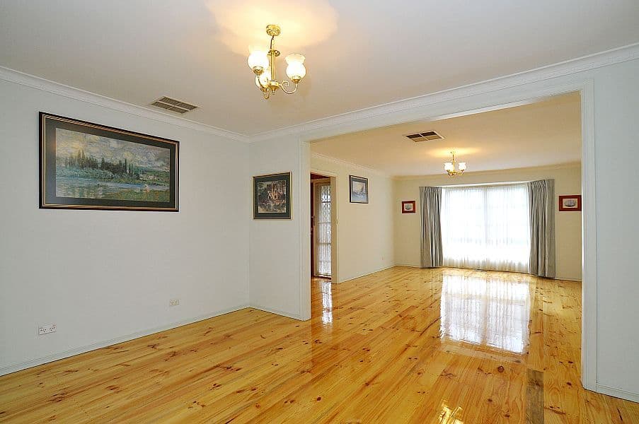 22 Walker Avenue, MITCHAM VIC 3132, Mitcham - Thumbnail 2