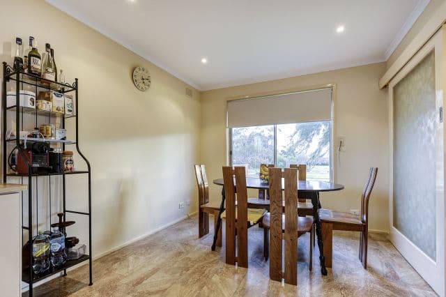 24 Tracey Street, Reservoir VIC 3073, Reservoir - Thumbnail 3