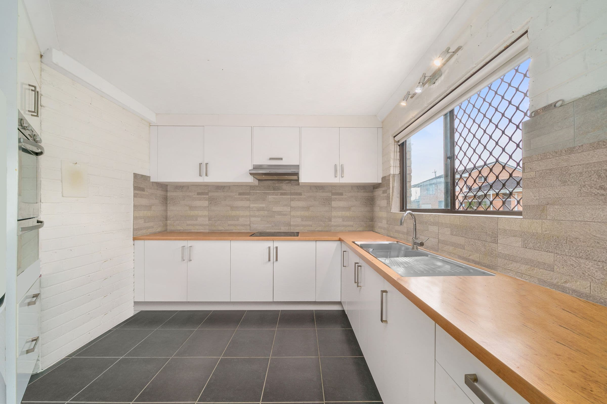 96 Oxley Avenue, Woody Point QLD 4019, Woody Point - Thumbnail 3
