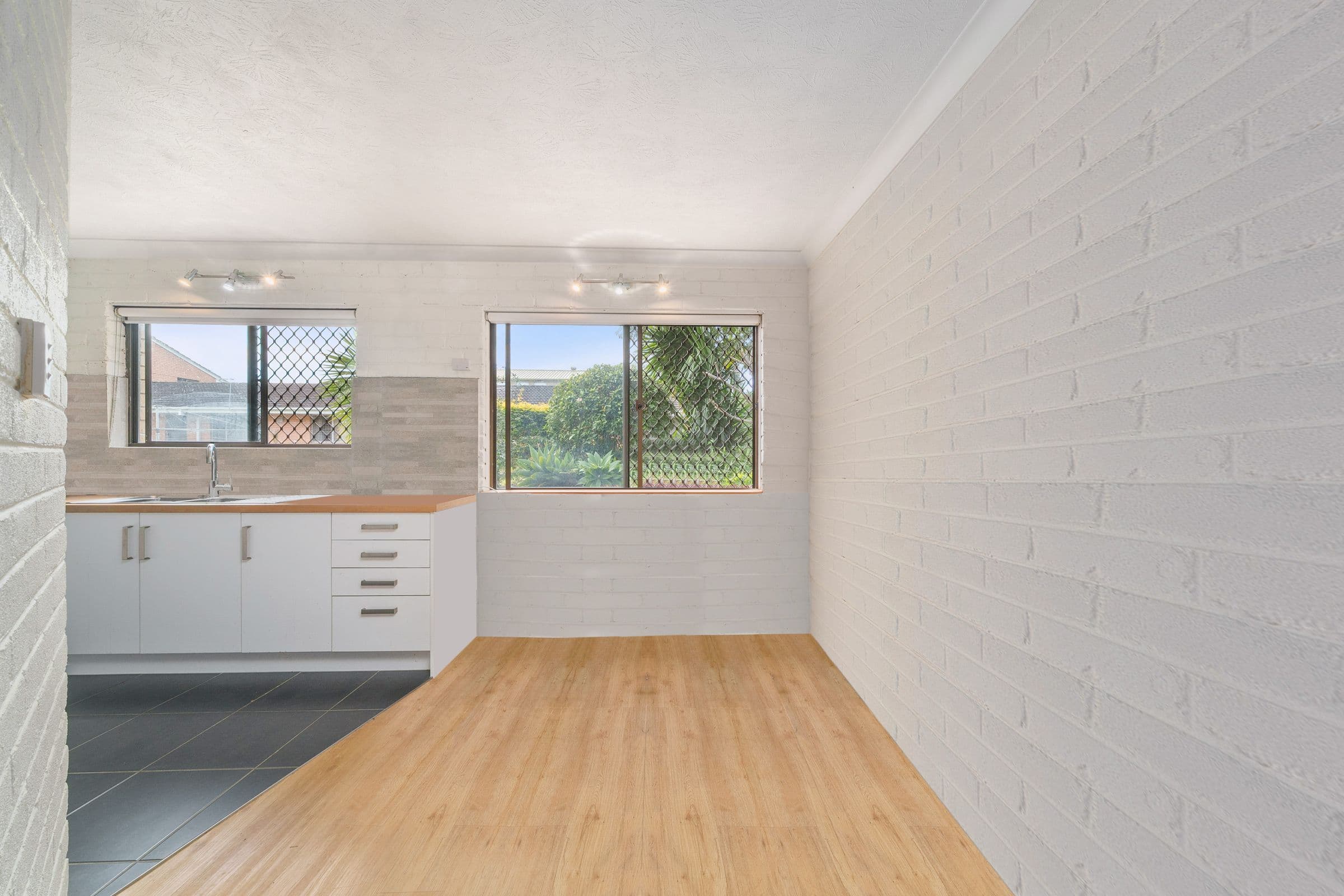 96 Oxley Avenue, Woody Point QLD 4019, Woody Point - Thumbnail 4