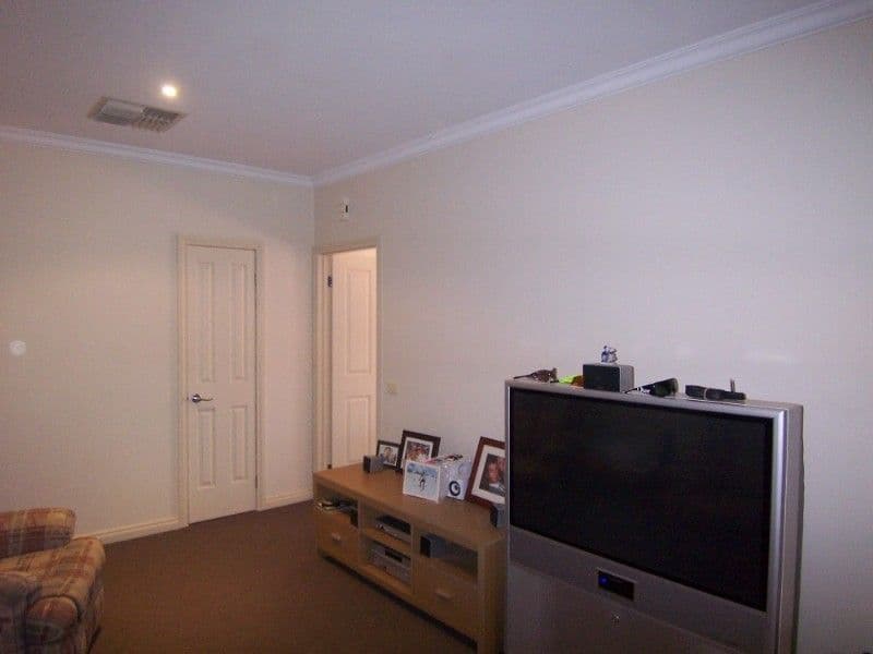4 Keck Street, FLORA HILL VIC 3550, Flora Hill - Thumbnail 2