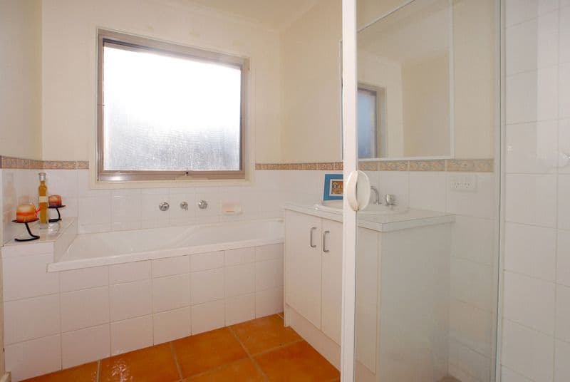 49 Oberon Drive, CARRUM DOWNS VIC 3201, Carrum Downs - Thumbnail 4