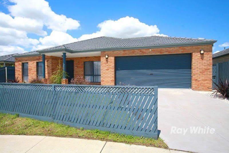 9 Dunferline Crescent, CRANBOURNE VIC 3977, Cranbourne - Thumbnail 2