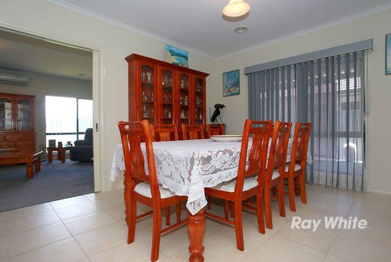 9 Dunferline Crescent, CRANBOURNE VIC 3977, Cranbourne - Thumbnail 5