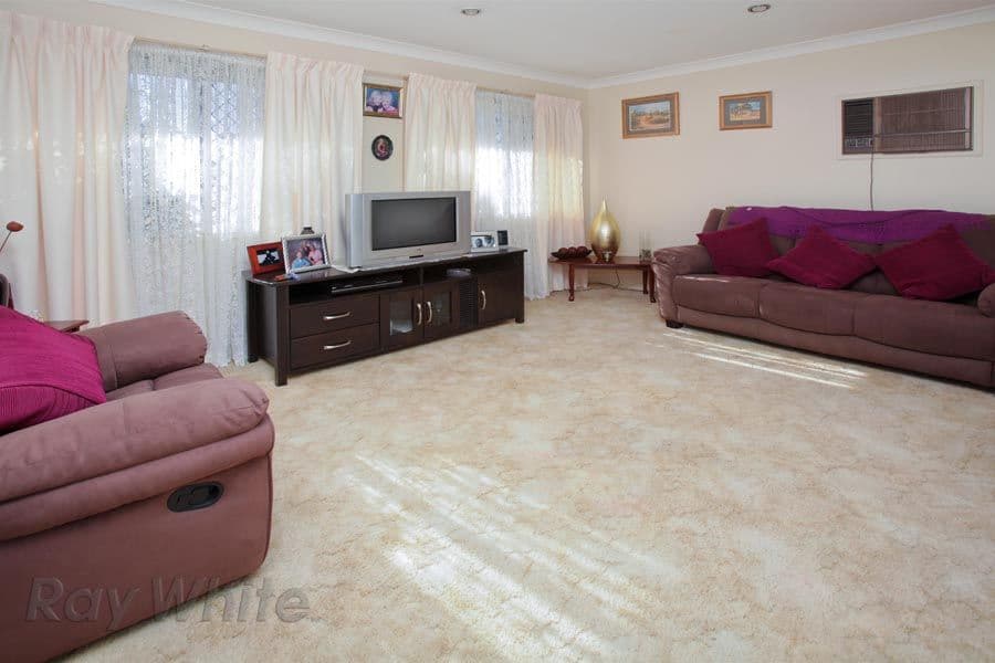 1 Lambrook Court, CAMIRA QLD 4300, Camira - Thumbnail 3