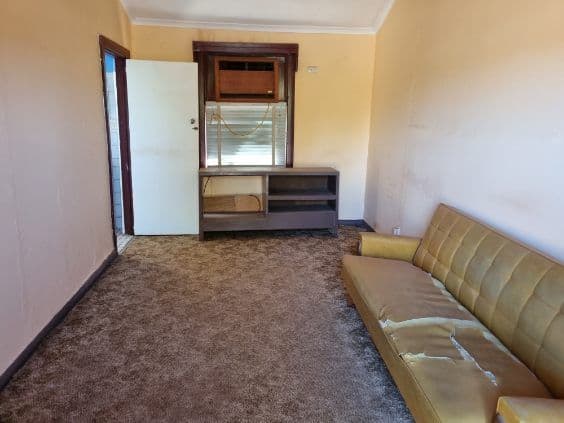 44 Dickenson Street, IRON KNOB SA 5611, Iron Knob - Thumbnail 2