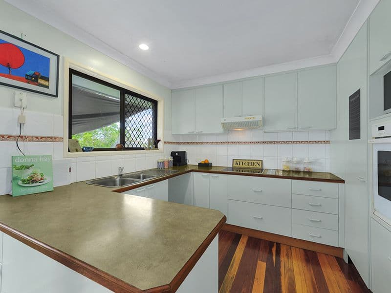 882 Oxley Road, Oxley QLD 4075, Oxley - Thumbnail 2
