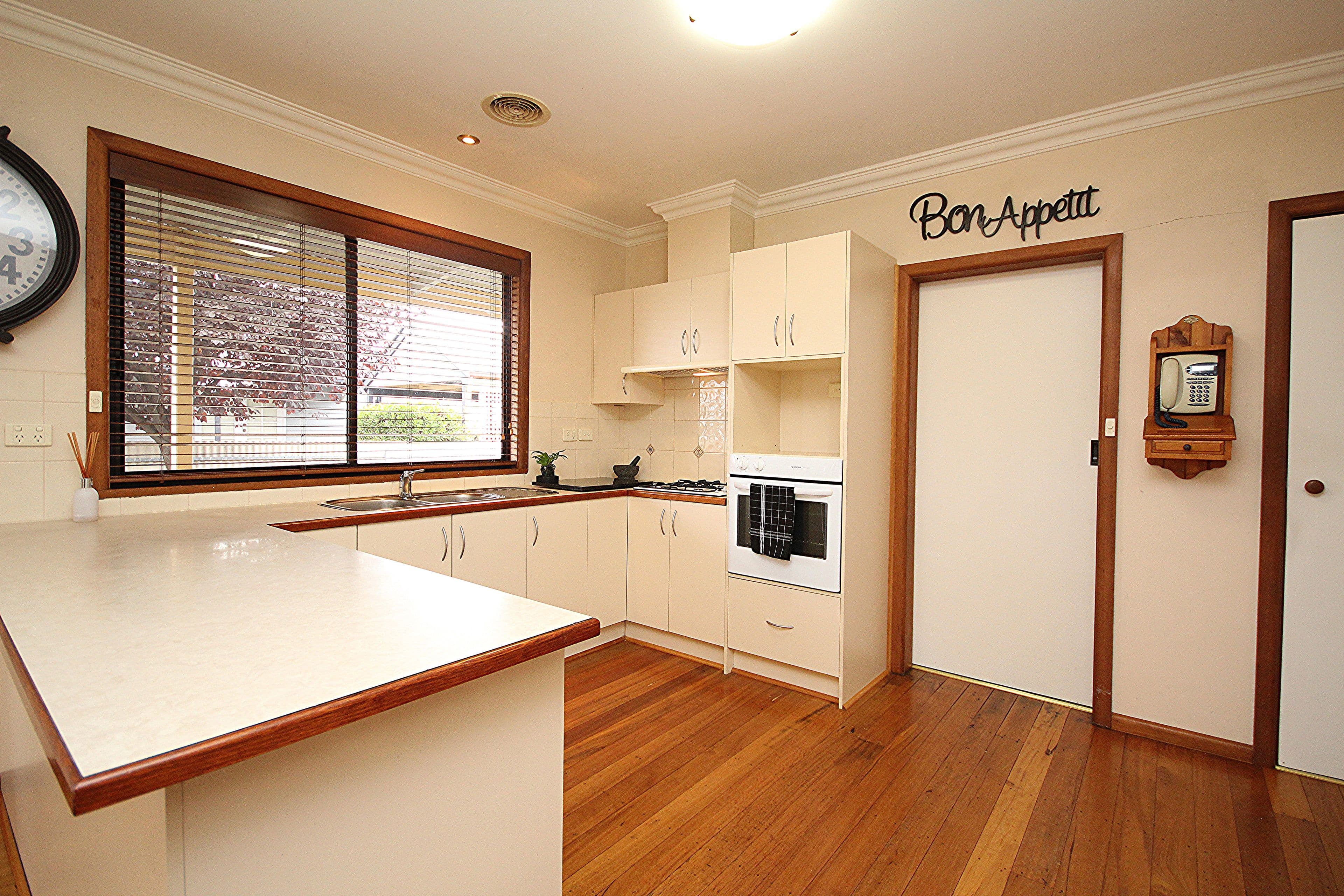 80 wavell Street, Horsham VIC 3400, Horsham - Thumbnail 6