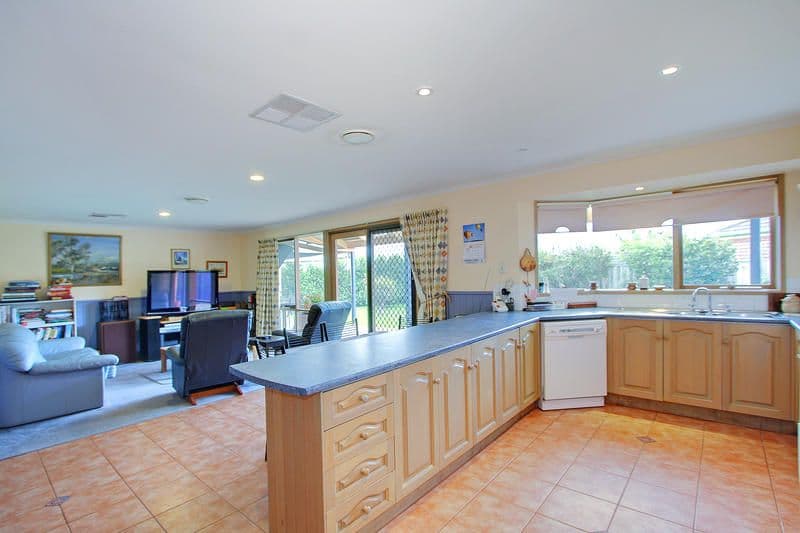 3  Cumming Court, MORNINGTON VIC 3931, Mornington - Thumbnail 4