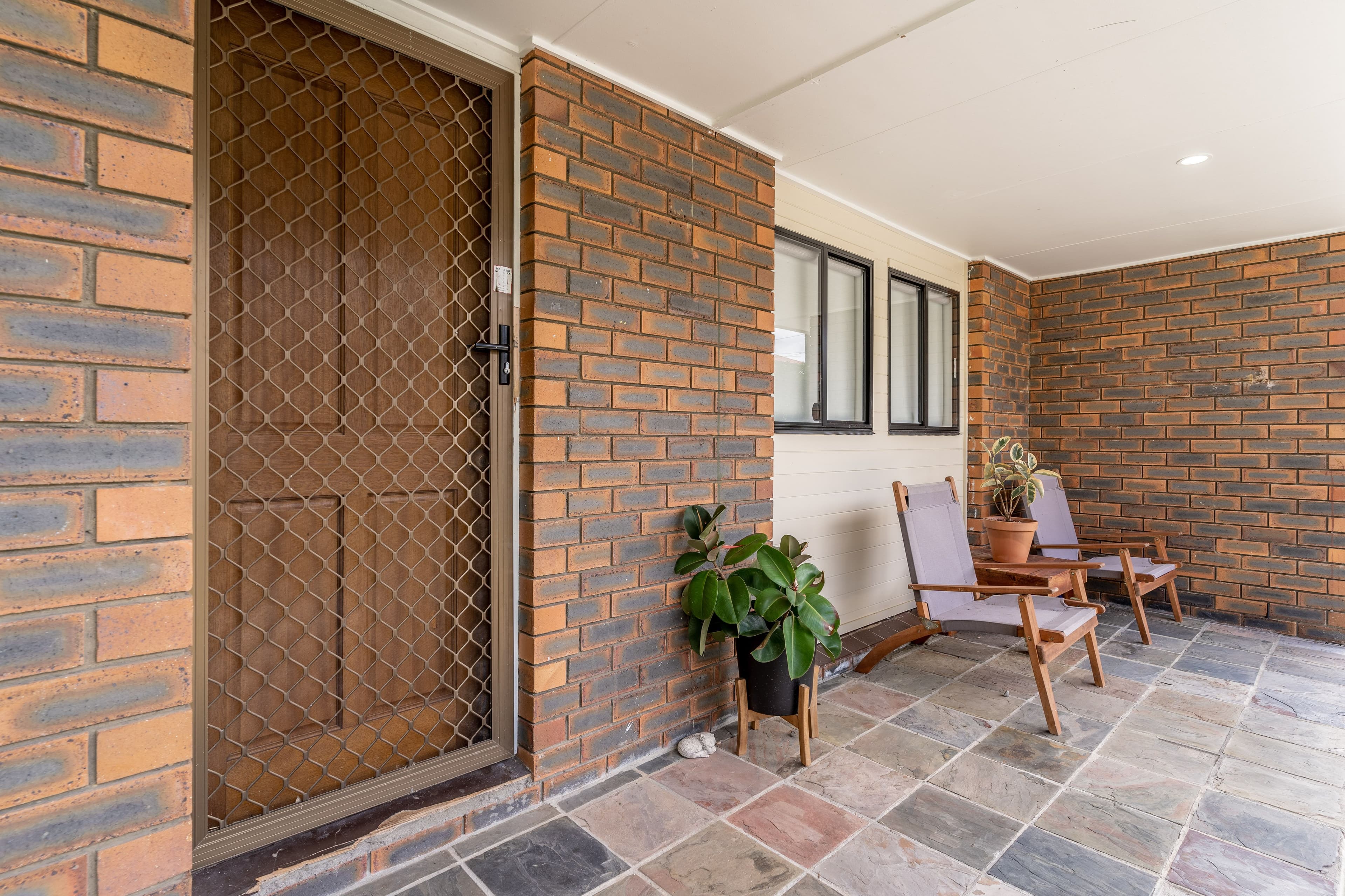 15 Orlando Crescent, Springwood QLD 4127, Springwood - Thumbnail 2