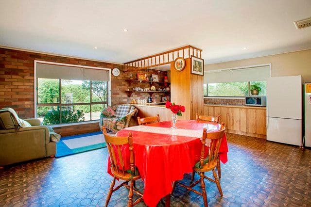 27 Manders Road, INVERLEIGH VIC 3321, Inverleigh - Thumbnail 2