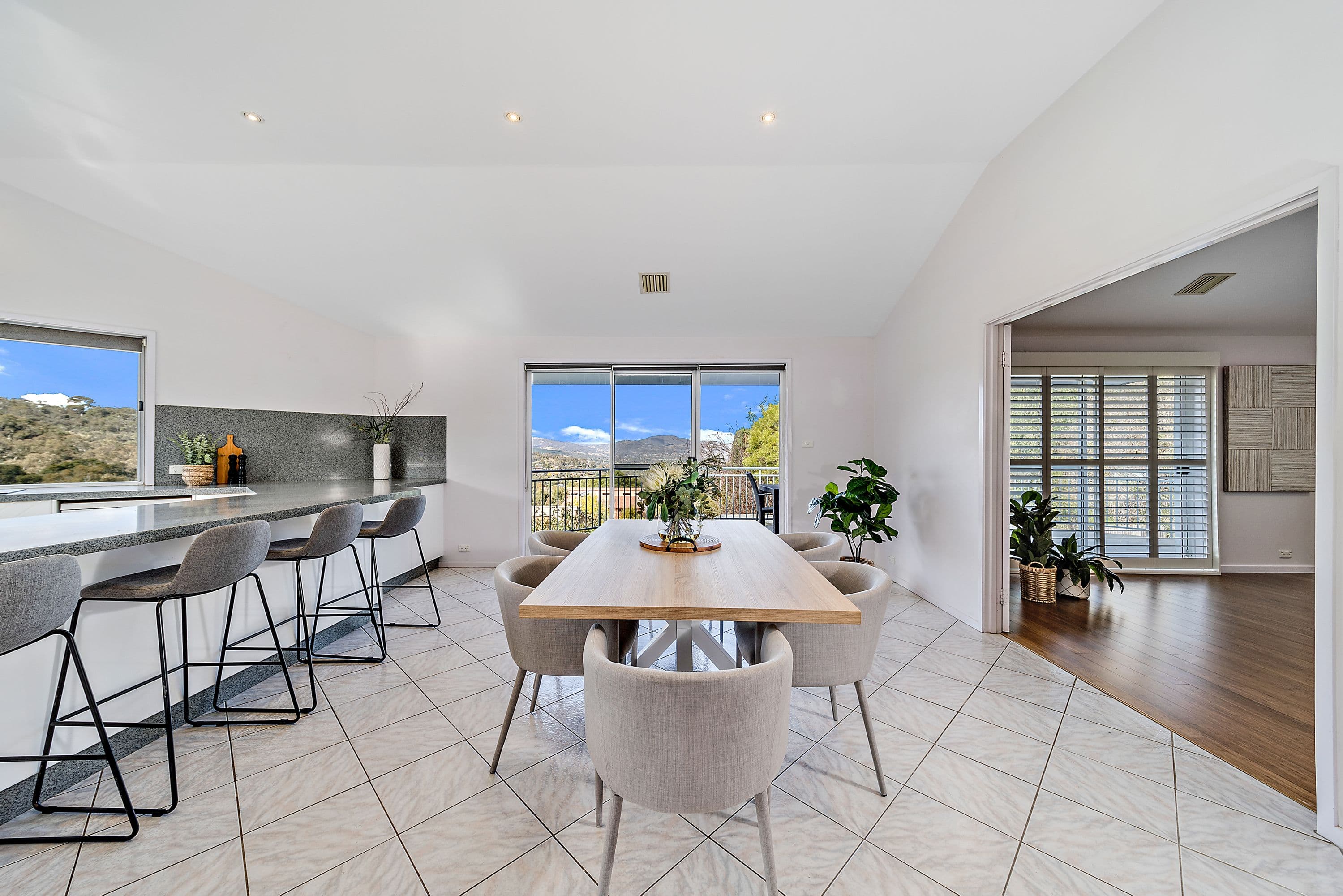 37 Richter Close, Fadden ACT 2904, Fadden - Thumbnail 6