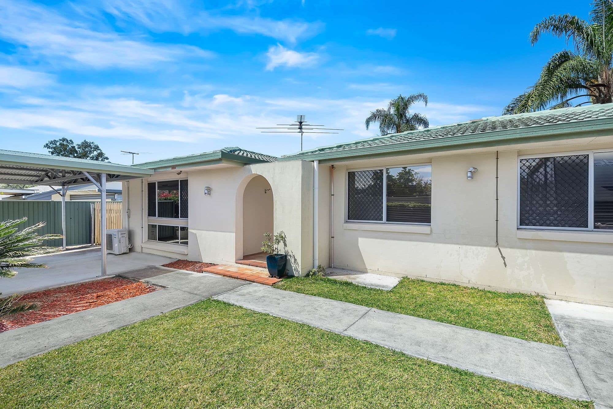 37 Lilyvale Street, Mansfield QLD 4122, Mansfield - Thumbnail 2