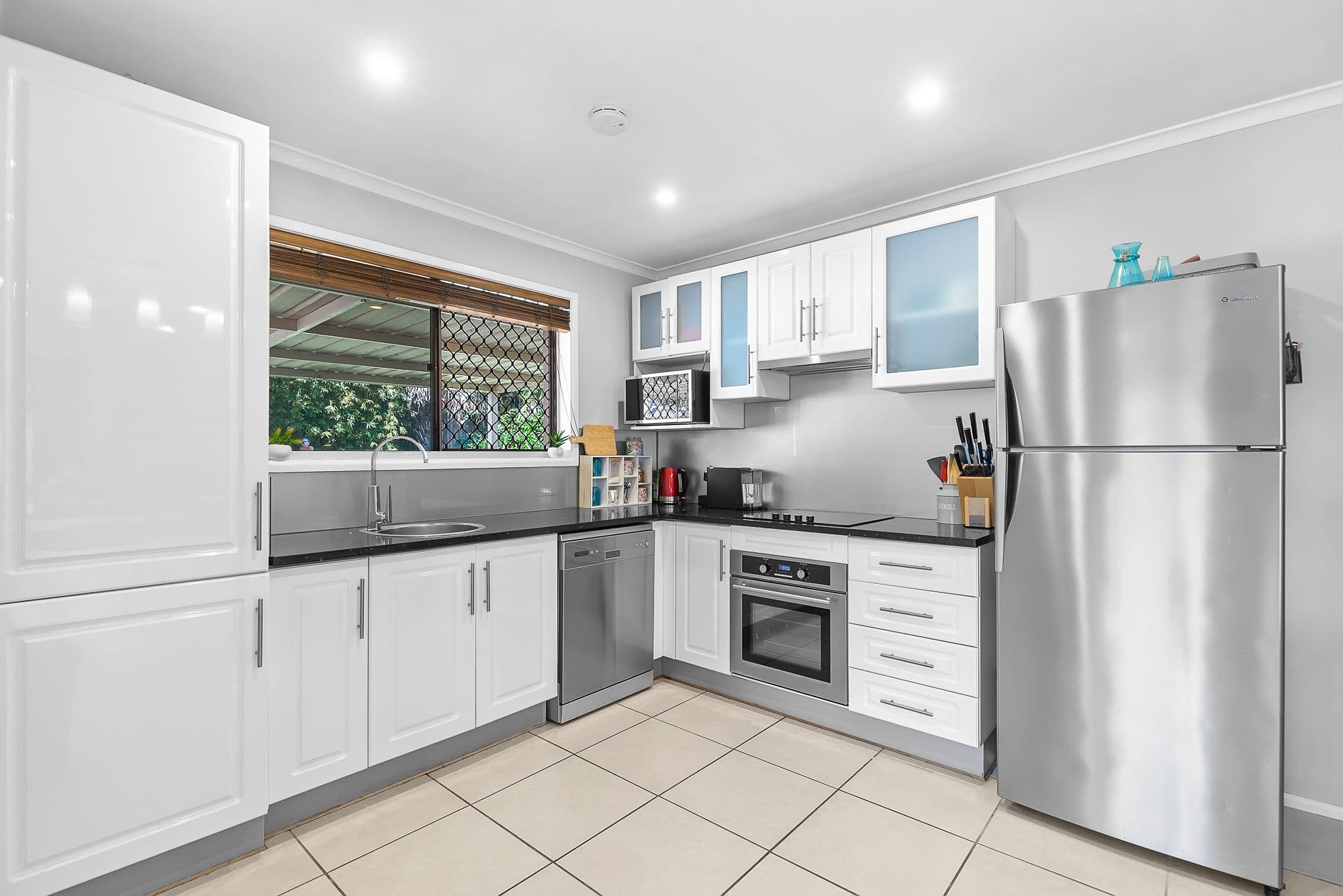 37 Lilyvale Street, Mansfield QLD 4122, Mansfield - Thumbnail 5