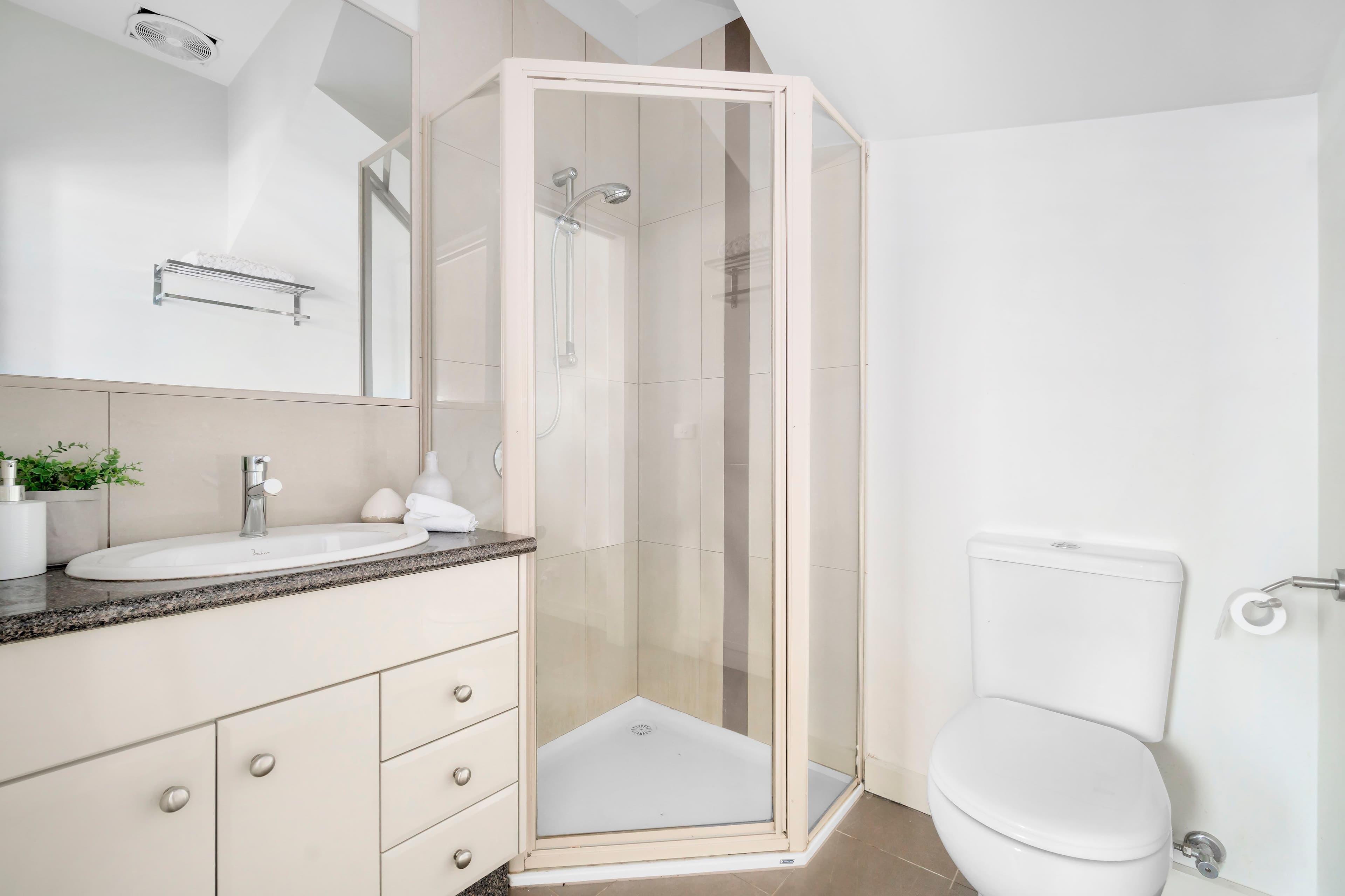 35 Argyle Street, Reservoir VIC 3073, Reservoir - Thumbnail 7