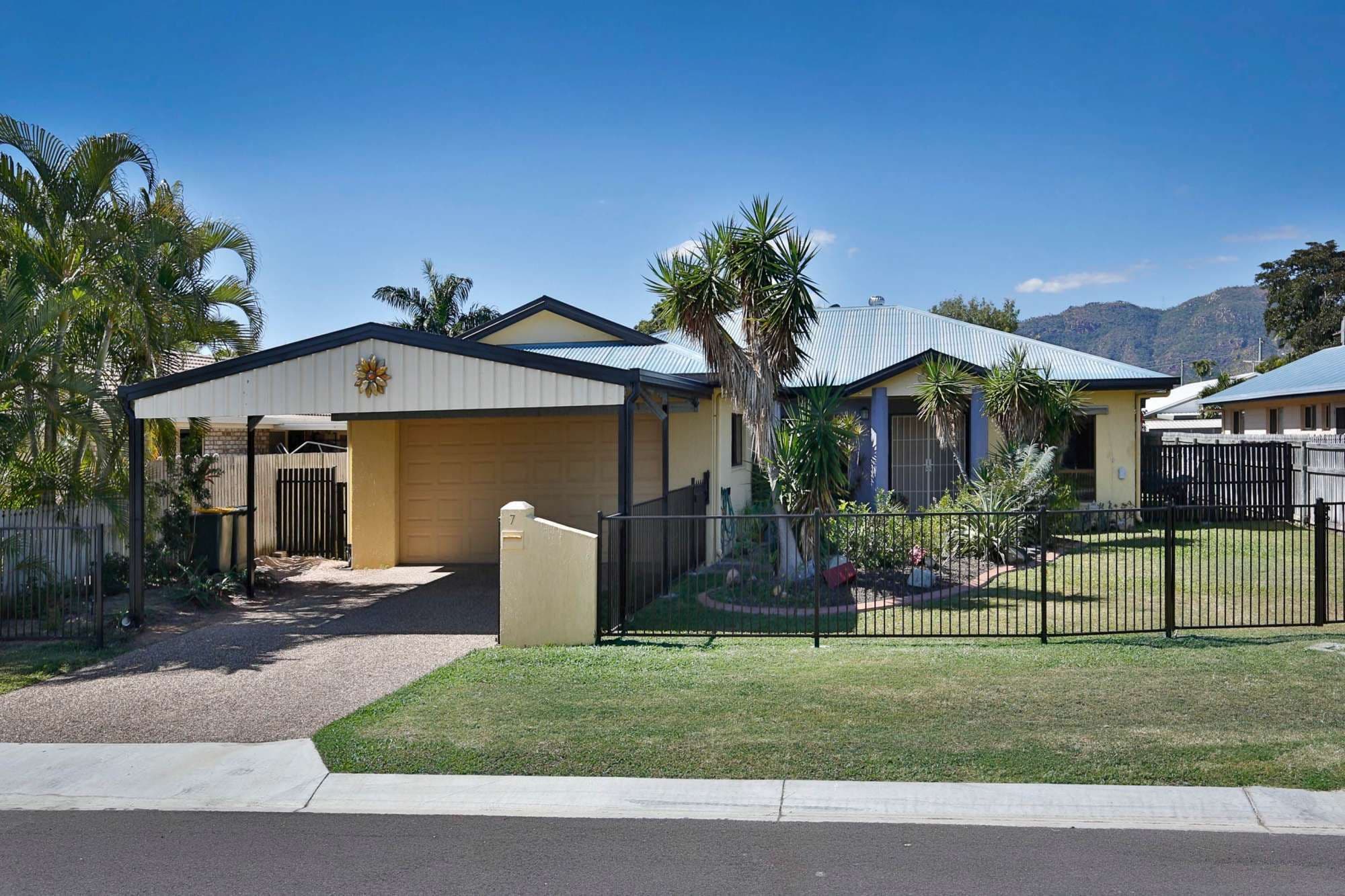 7 Thistle Court, RASMUSSEN QLD 4815, Rasmussen - Image 1