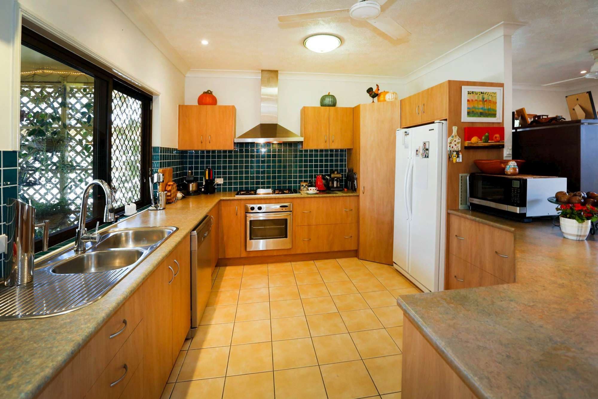 7 Thistle Court, RASMUSSEN QLD 4815, Rasmussen - Thumbnail 3