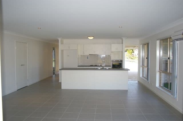 9 Ridgeview Drive, GYMPIE QLD 4570, Gympie - Thumbnail 2