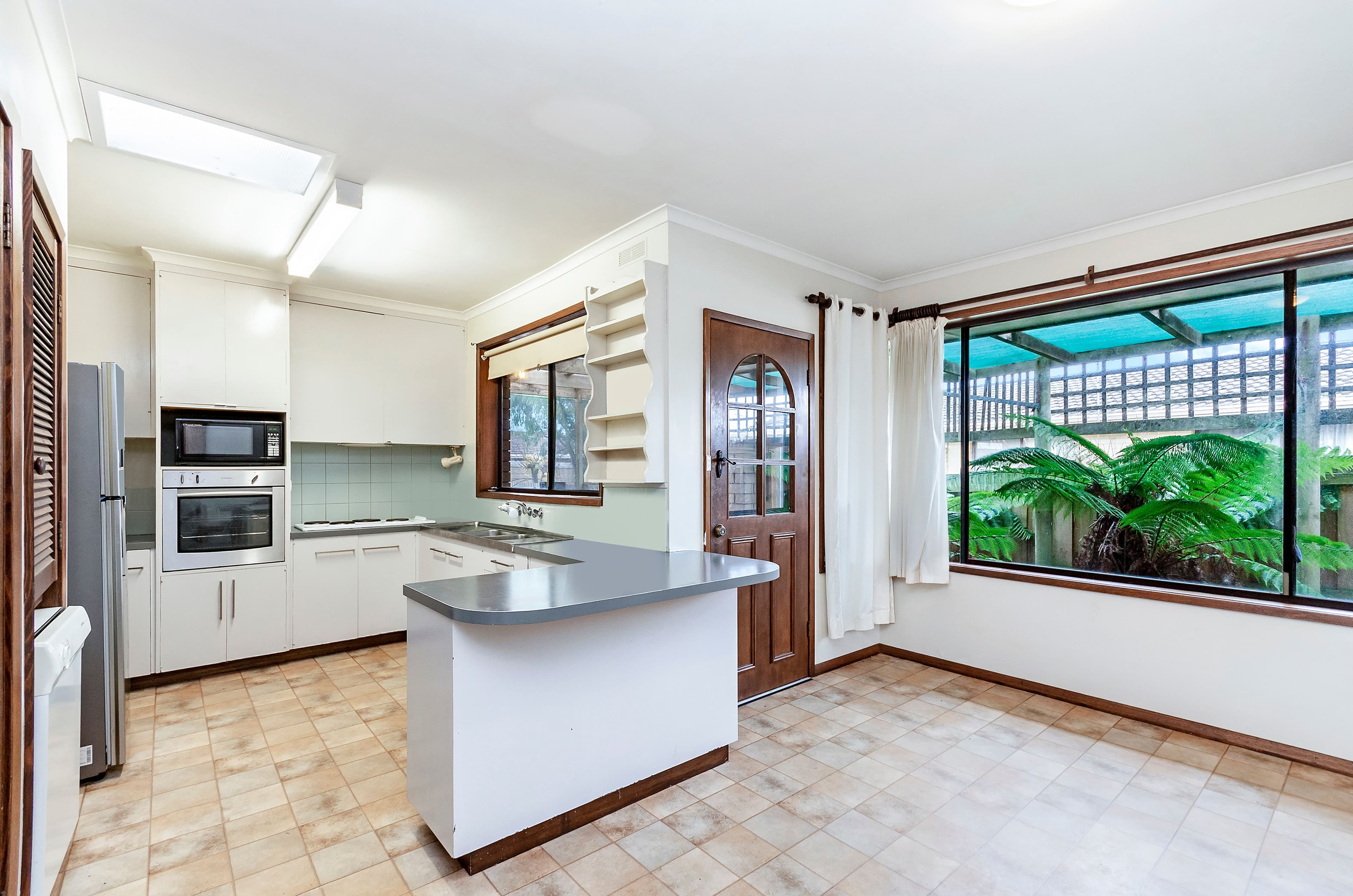 10 Edward Street, Warrnambool VIC 3280, Warrnambool - Thumbnail 2