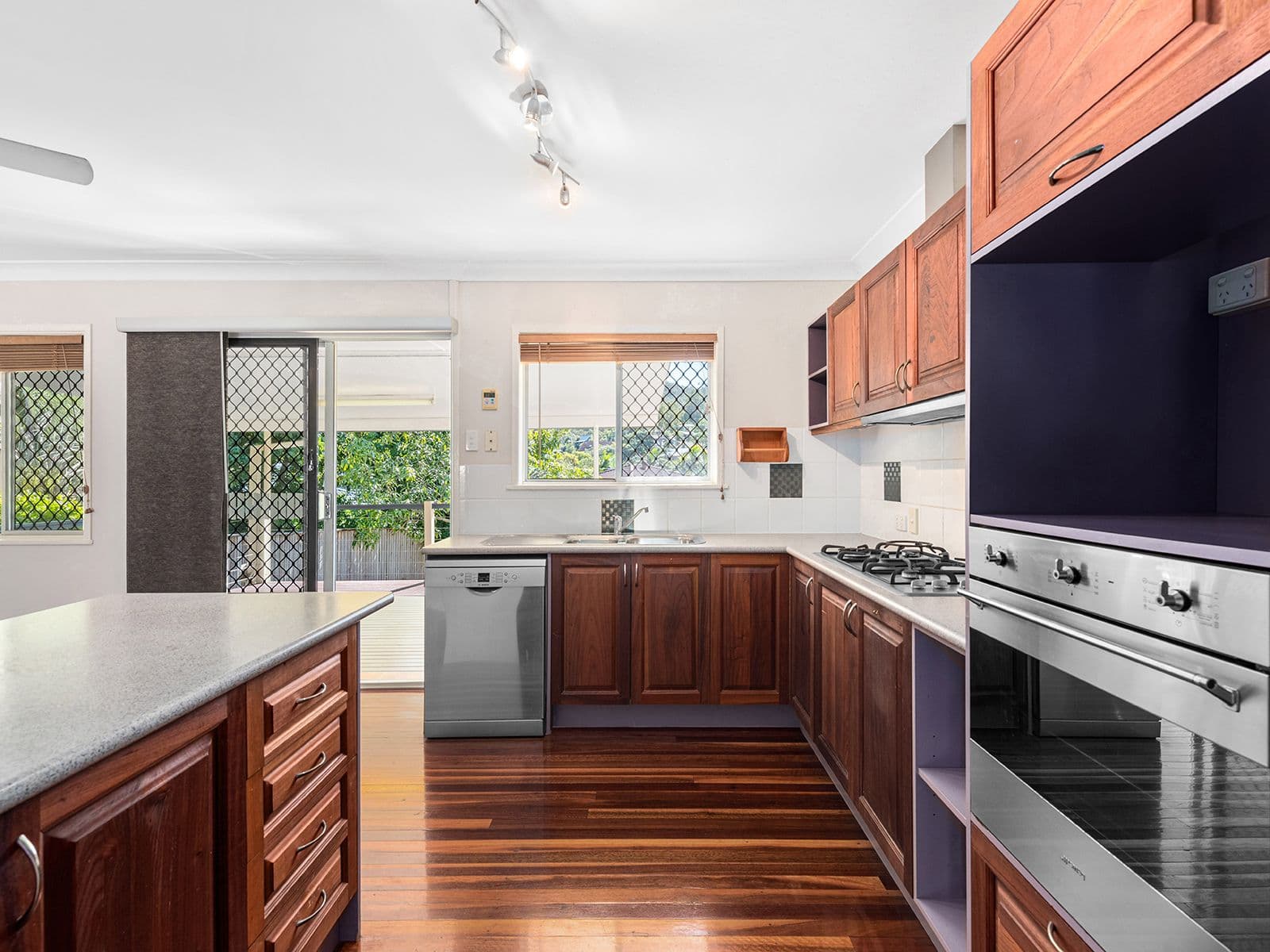 3 Crotty Street, Indooroopilly QLD 4068, Indooroopilly - Thumbnail 2
