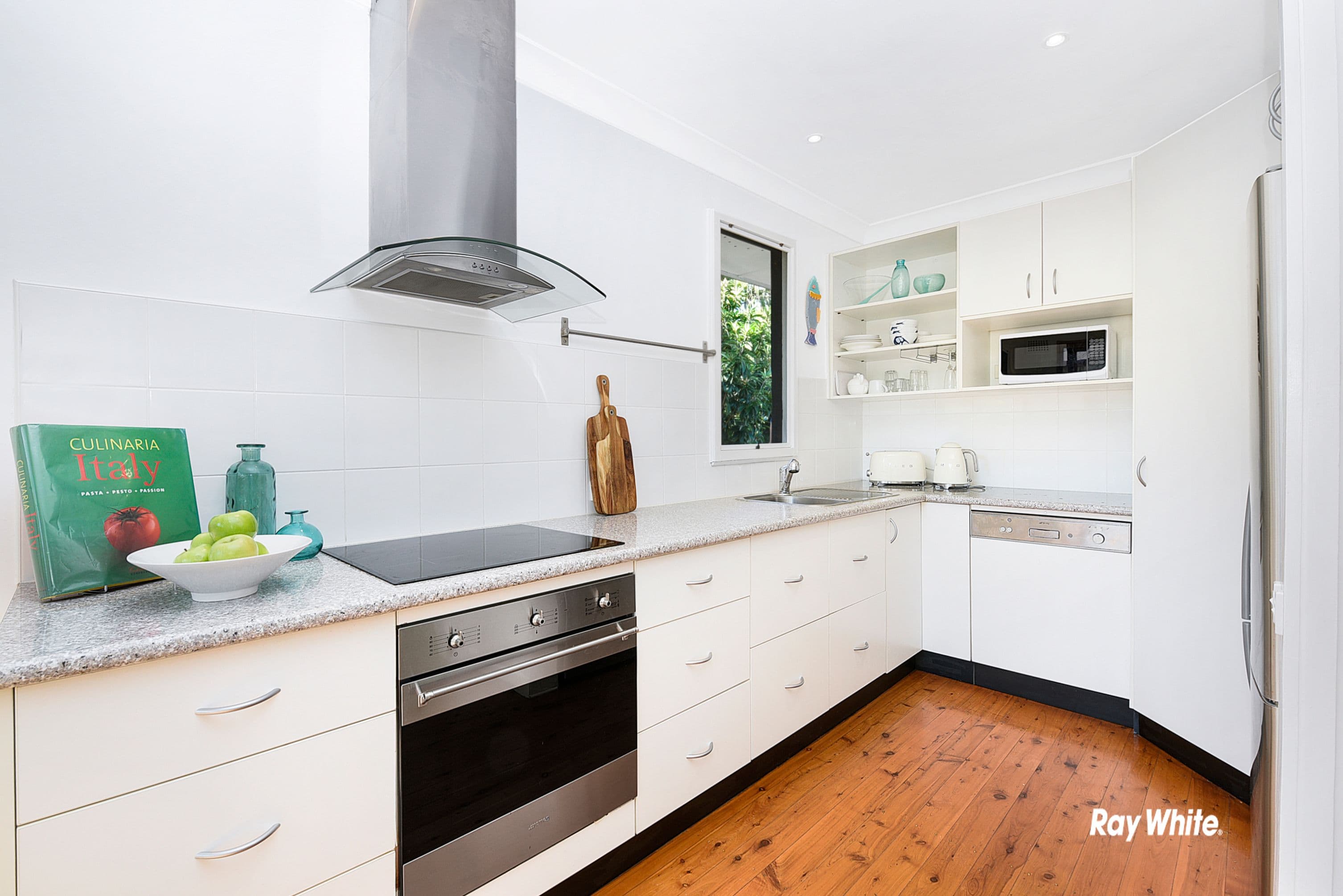 16 Beachcomber Avenue, Bundeena - Thumbnail 3