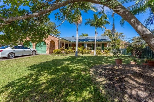 10 Queenscliff Crescent, ROBINA QLD 4226, Robina - Thumbnail 2