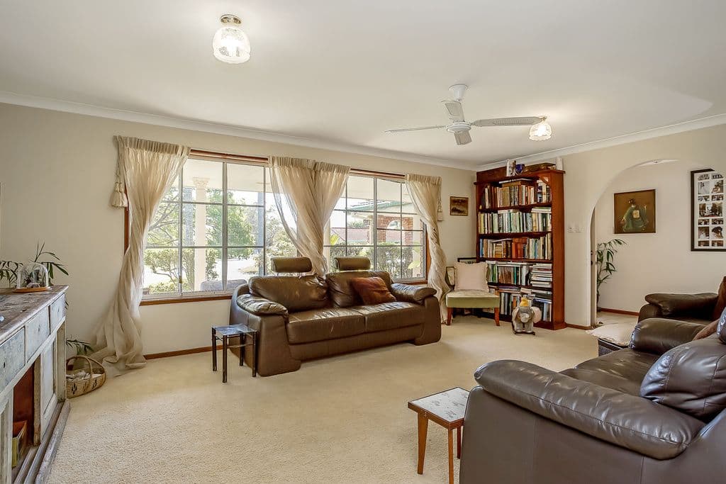 10 Queenscliff Crescent, ROBINA QLD 4226, Robina - Thumbnail 5