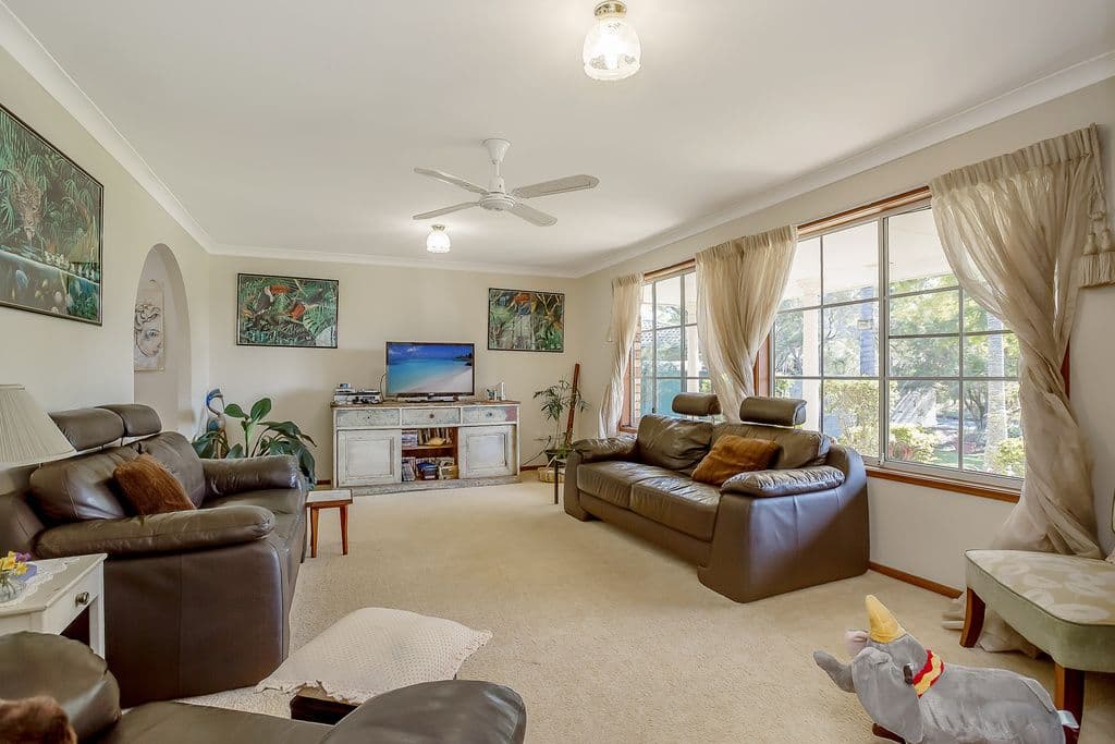 10 Queenscliff Crescent, ROBINA QLD 4226, Robina - Thumbnail 6