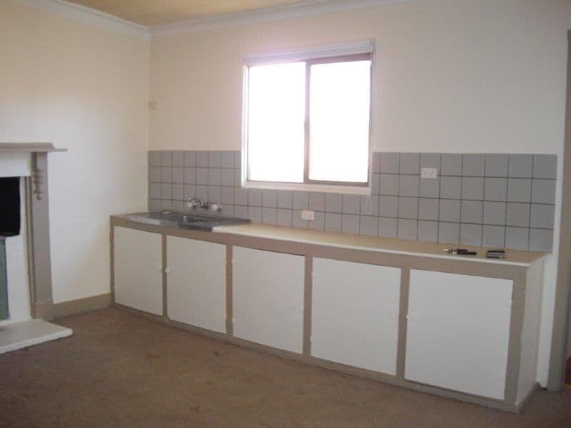 6 Beryl Lane, BROKEN HILL NSW 2880, Broken Hill - Thumbnail 2