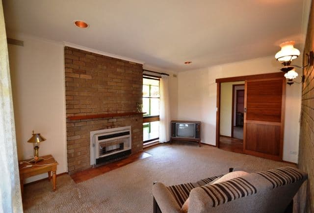 8 Priestley Crescent, SEYMOUR VIC 3660, Seymour - Thumbnail 3