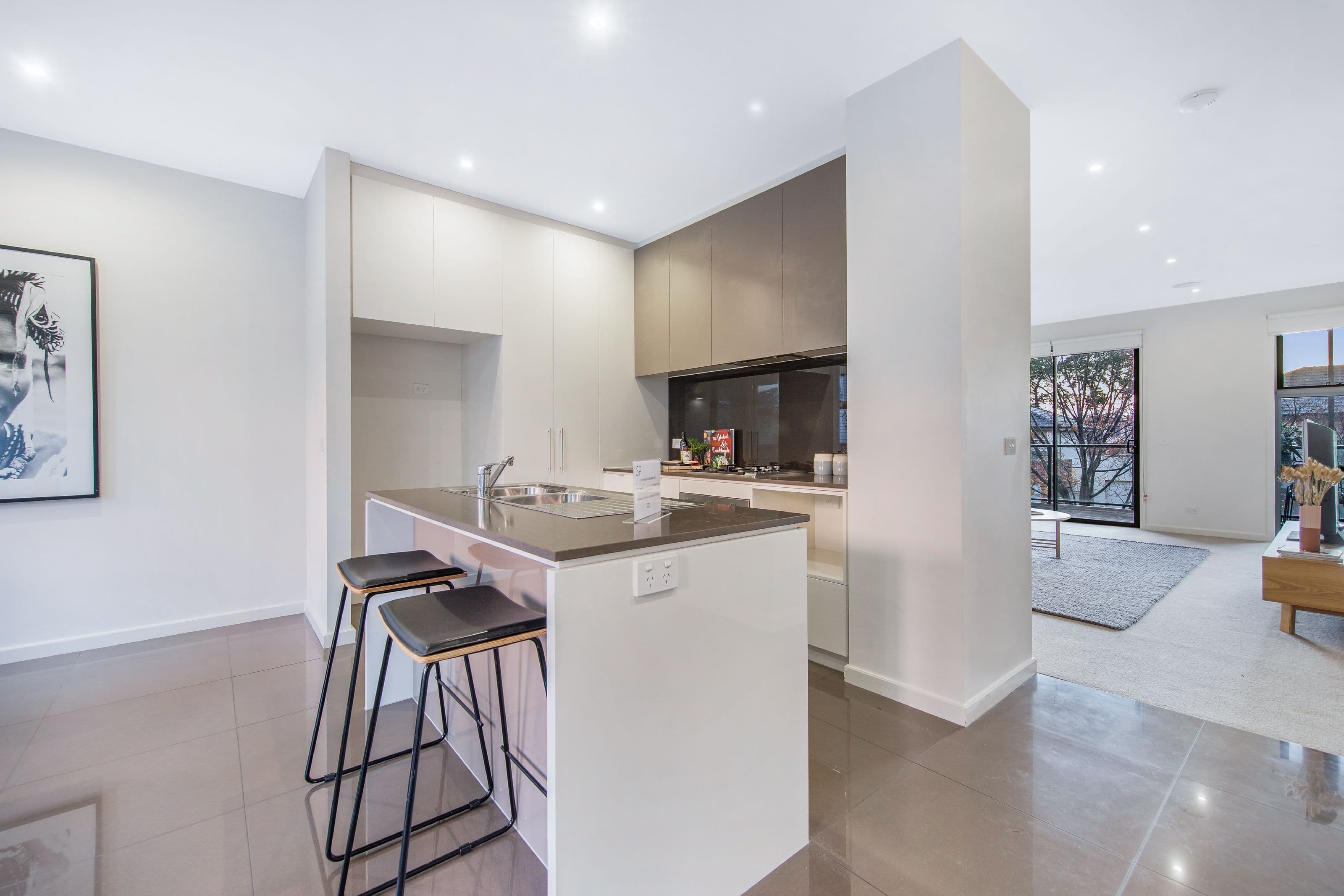 112 Stadium Circuit, Mulgrave VIC 3170, Mulgrave - Thumbnail 2