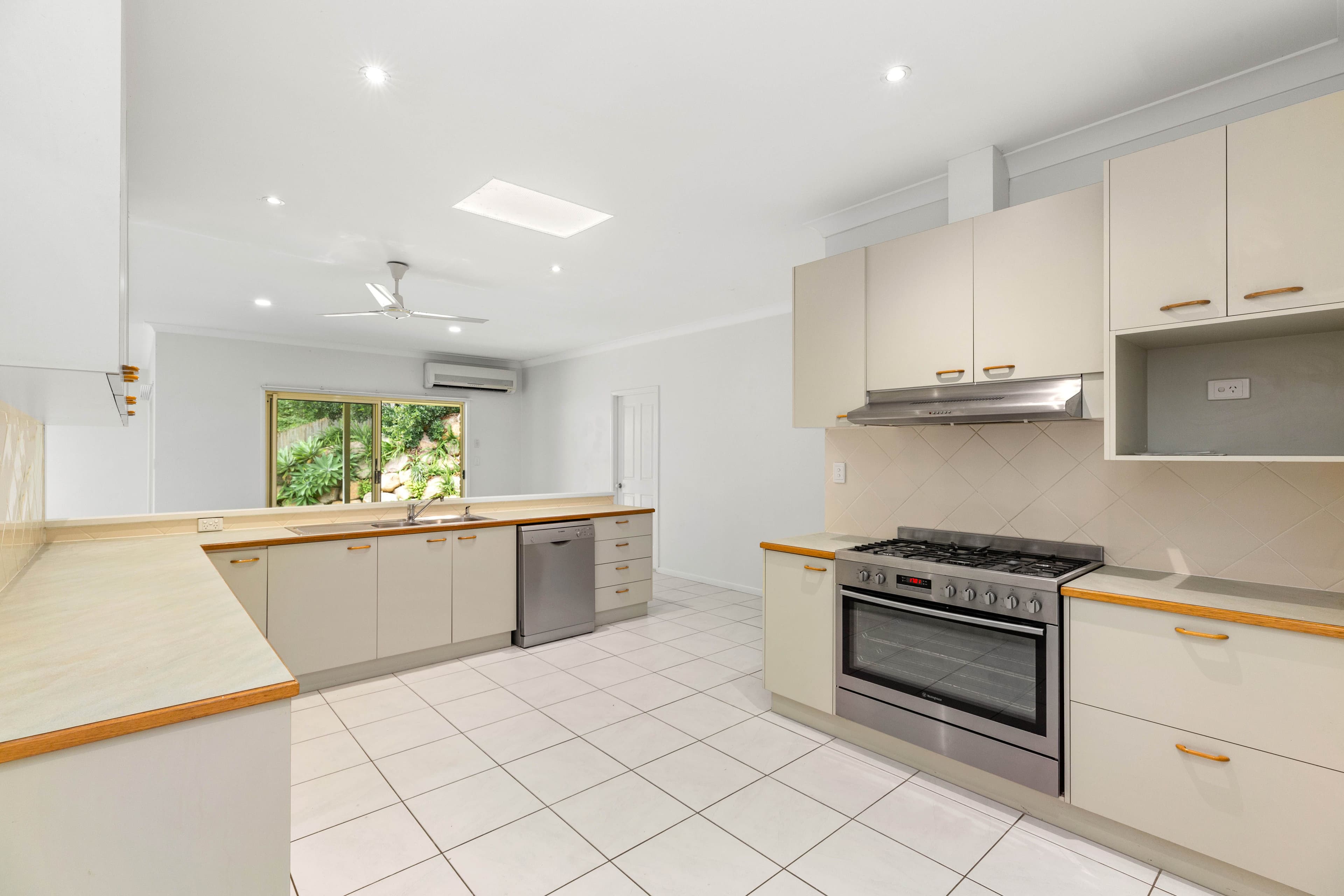 19 Chicester Street, The Gap QLD 4061, The Gap - Thumbnail 3