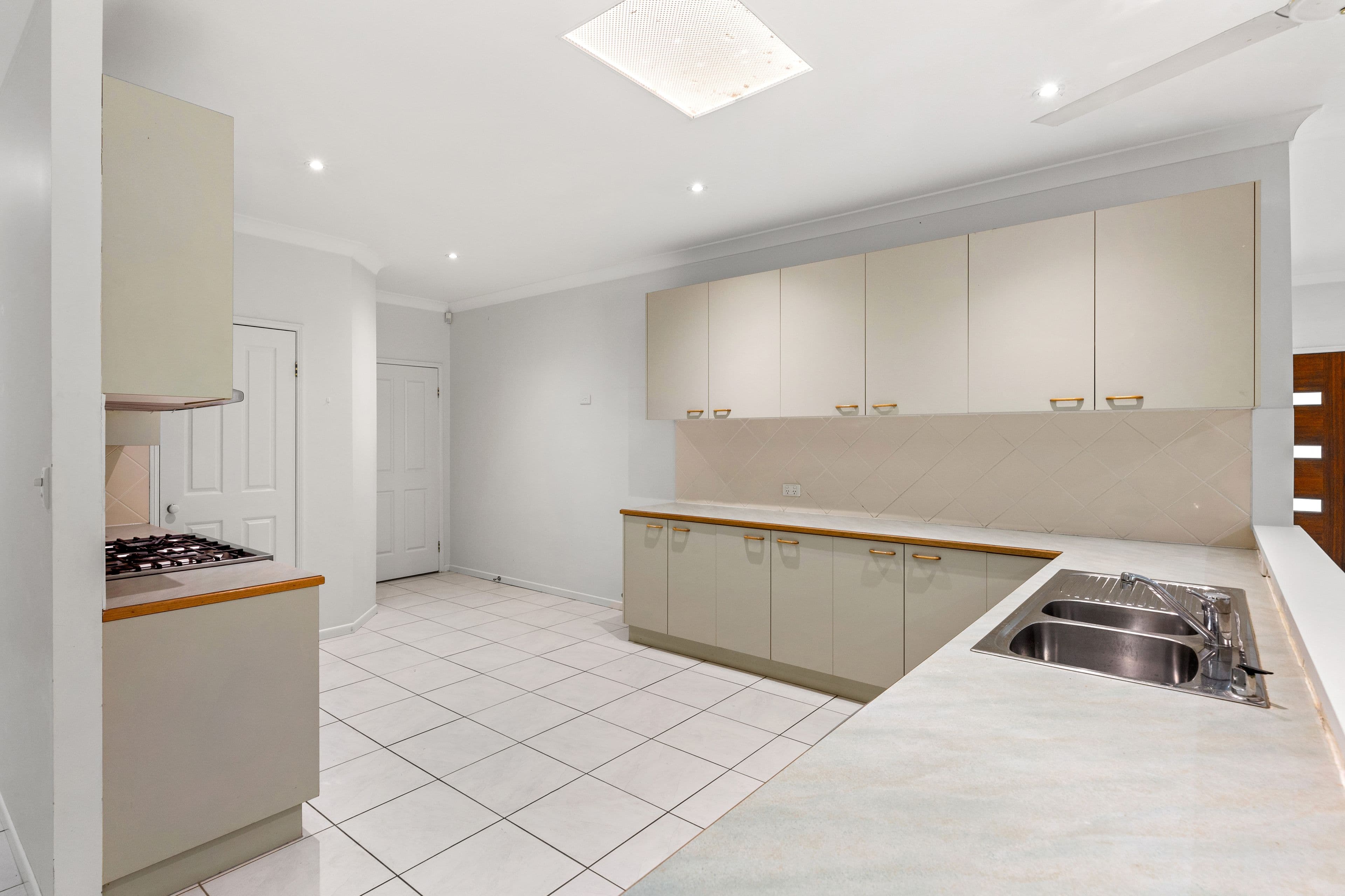 19 Chicester Street, The Gap QLD 4061, The Gap - Thumbnail 4