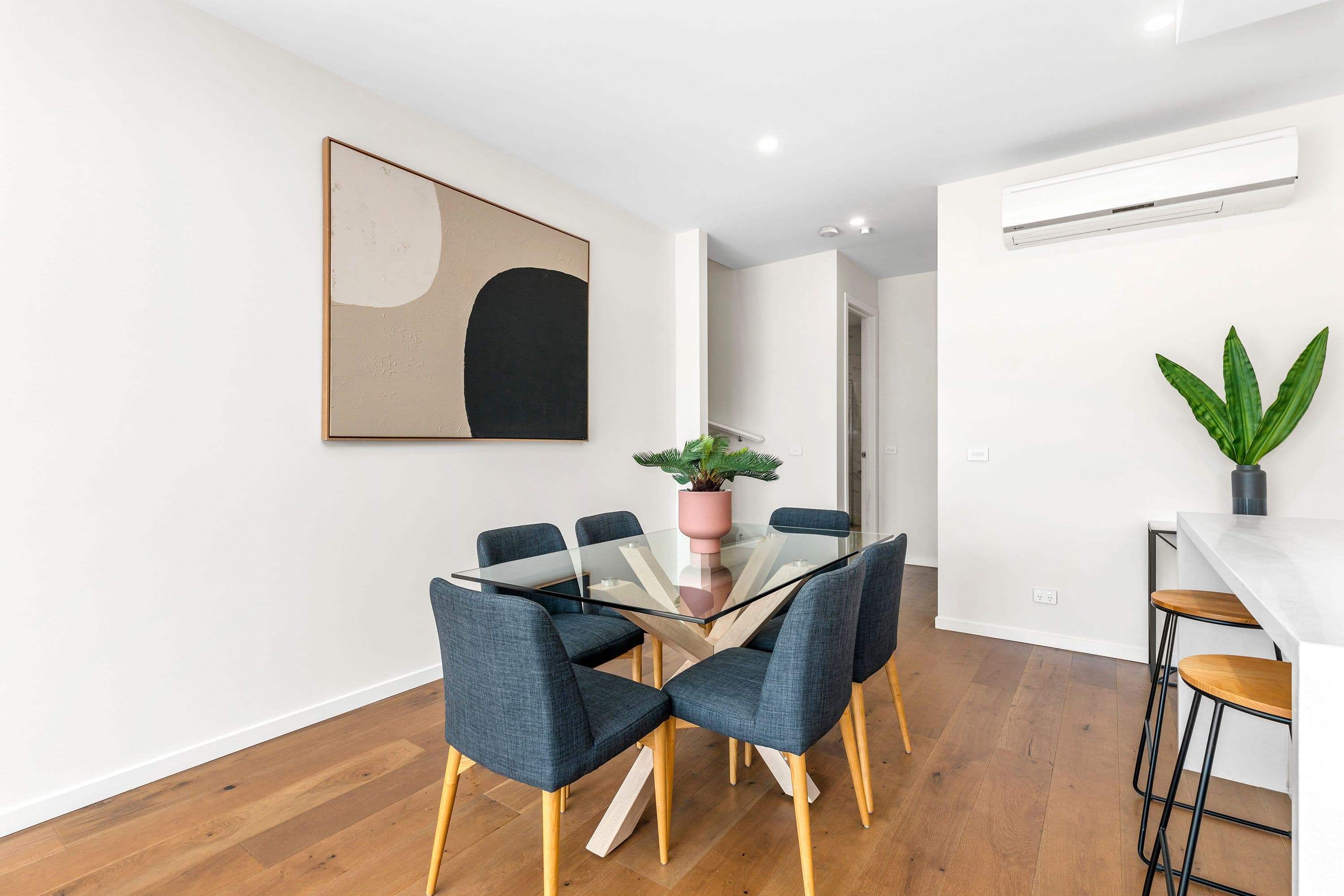 17 Arnold Grove, Doncaster VIC 3108, Doncaster - Thumbnail 4