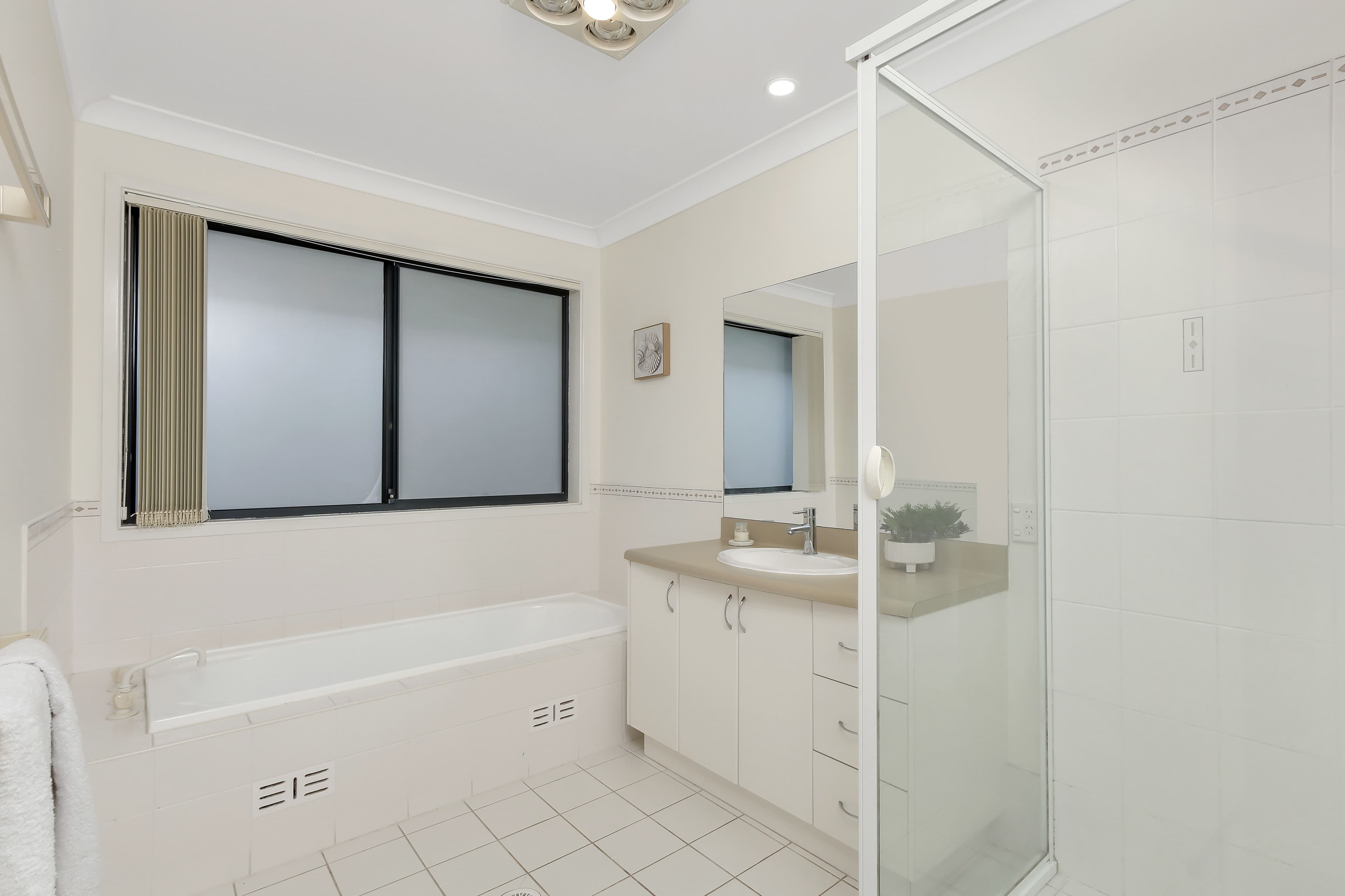 9 Yengo Place, Woongarrah NSW 2259, Woongarrah - Thumbnail 8