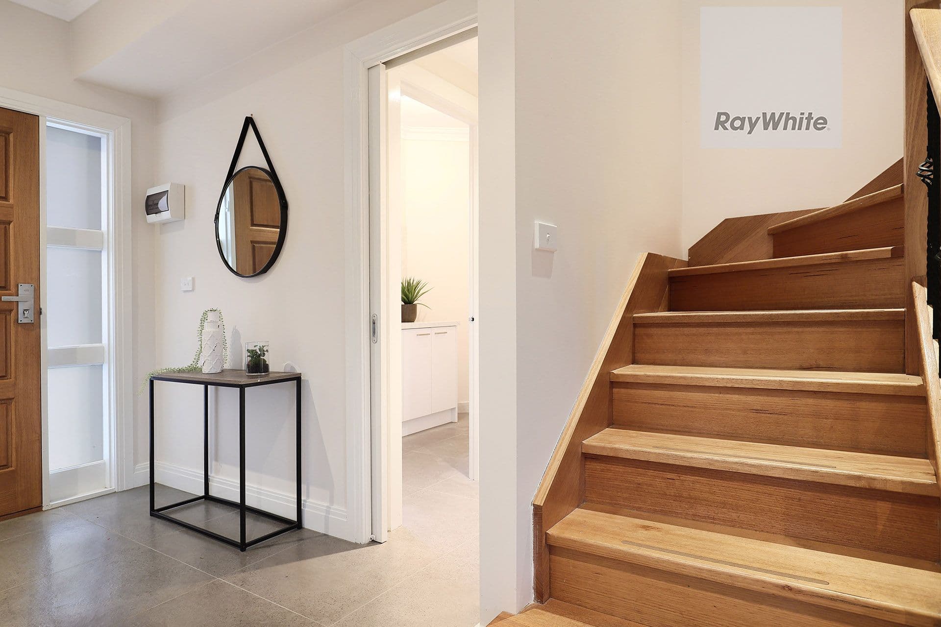 18 Broadmeadows Road, Tullamarine VIC 3043, Tullamarine - Thumbnail 3