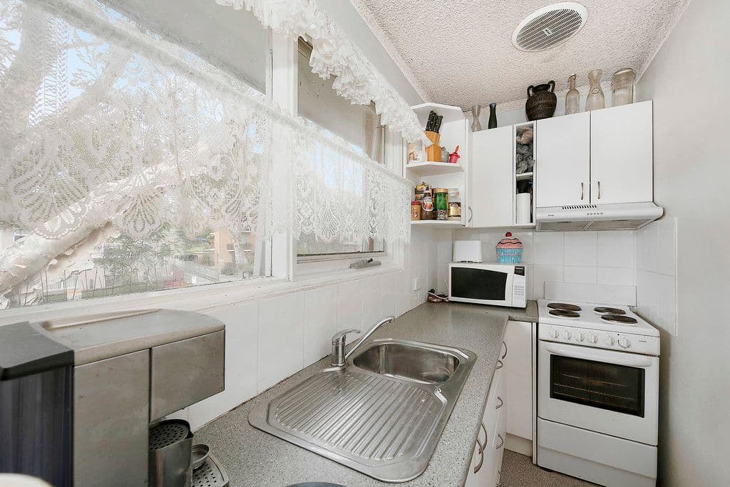 11 Grafton Crescent, Dee Why NSW 2099, Dee Why - Thumbnail 2